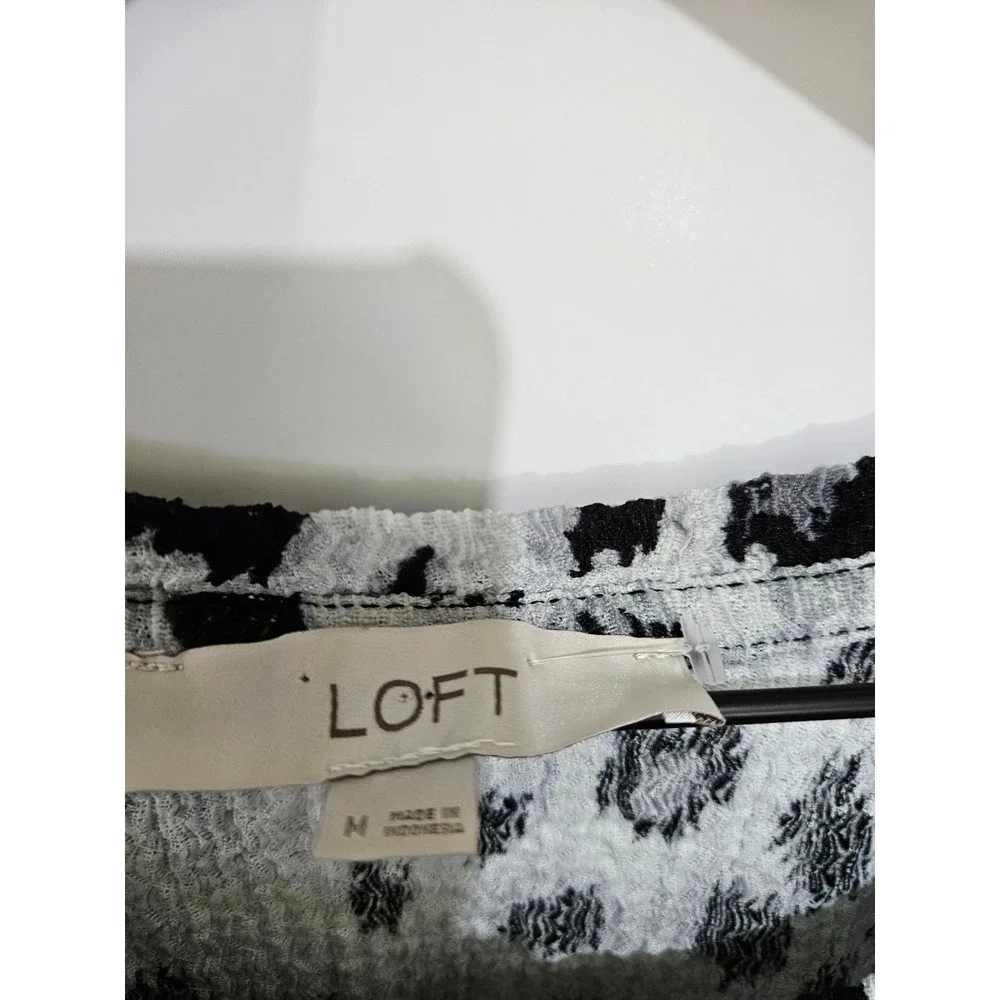Loft‎ Womens Medium Animal Print Puff Shoulder Long Sleeve Knit Top Black White